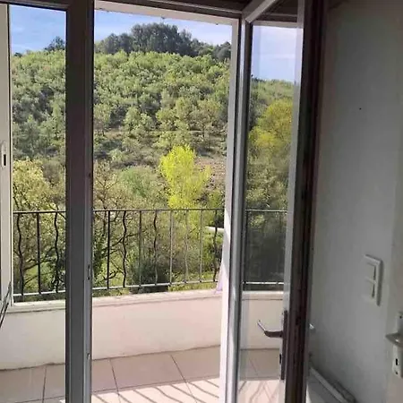Les De La Tour - Le Tournesol Apartment *